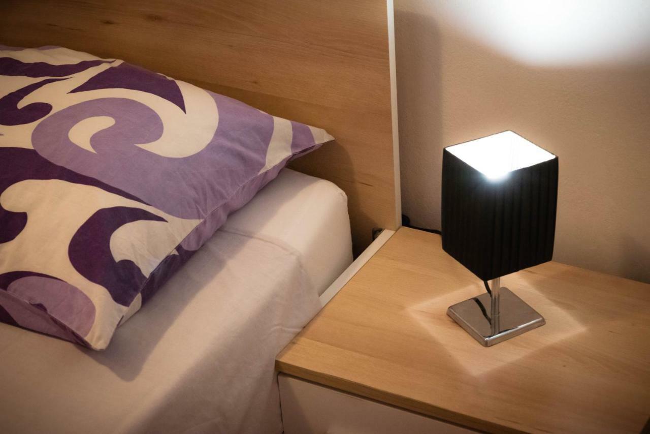 Apartments Nakic シベニク エクステリア 写真