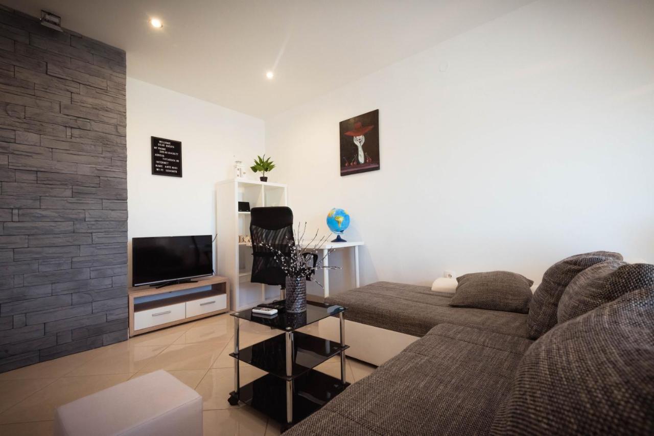 Apartments Nakic シベニク エクステリア 写真