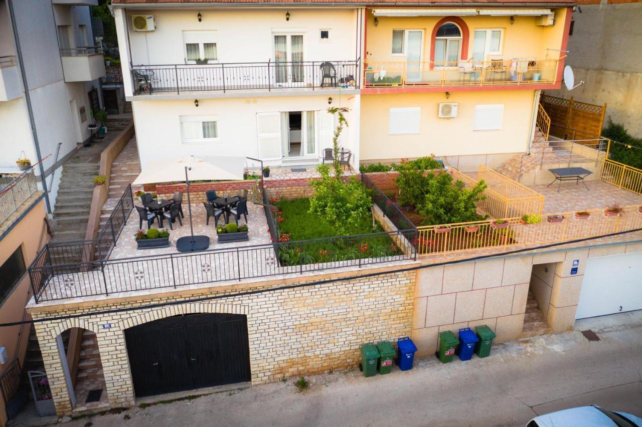 Apartments Nakic シベニク エクステリア 写真